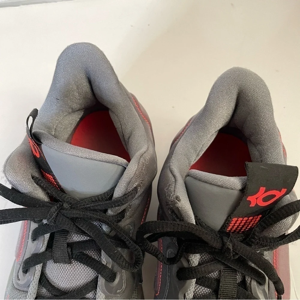 Nike KD Trey 5 VII AT5685-002 Basketball Gray Red Hi Top Sneakers Shoes Size 6Y